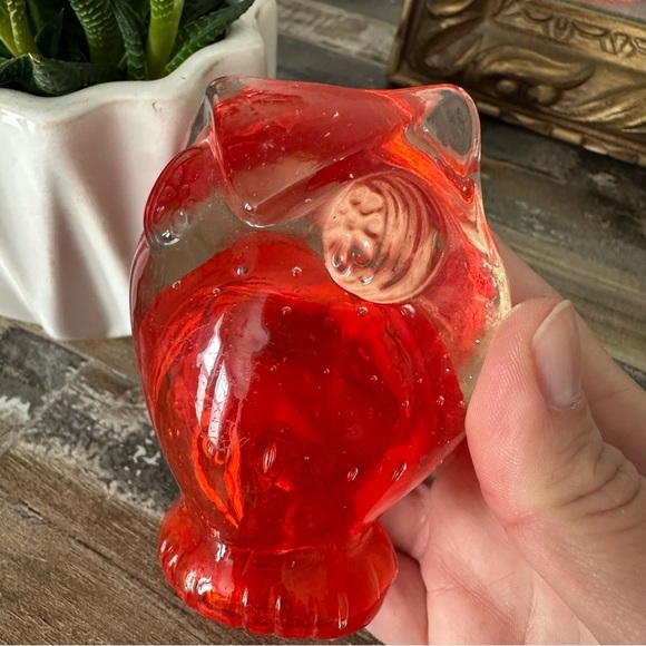 Vintage mid century Lefton red owl glass decor paperweight. - Picture 2 of 4